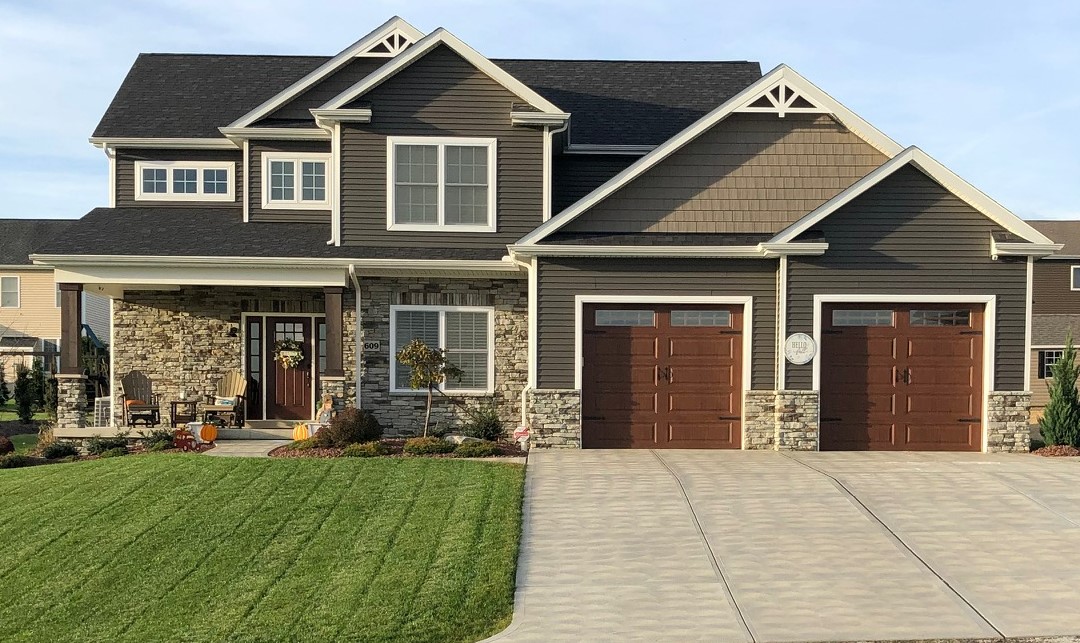 37 CW-FRONT ELEVATION
